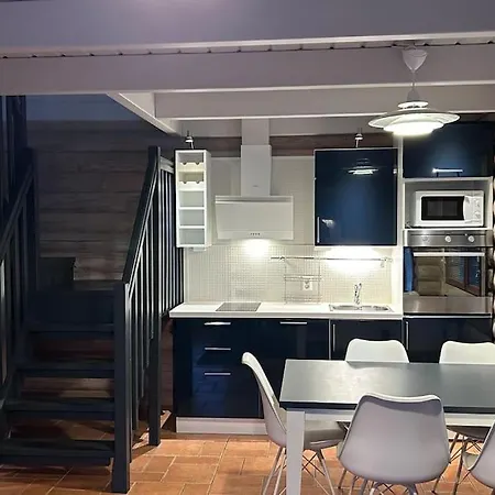Laakson Helmi 2 ,separate Sauna, Fireplace, Villa Himos